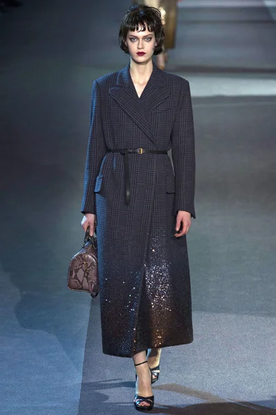 Look 26